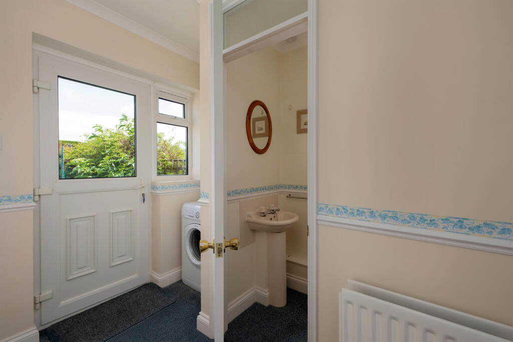 Utility Area/Cloakroom