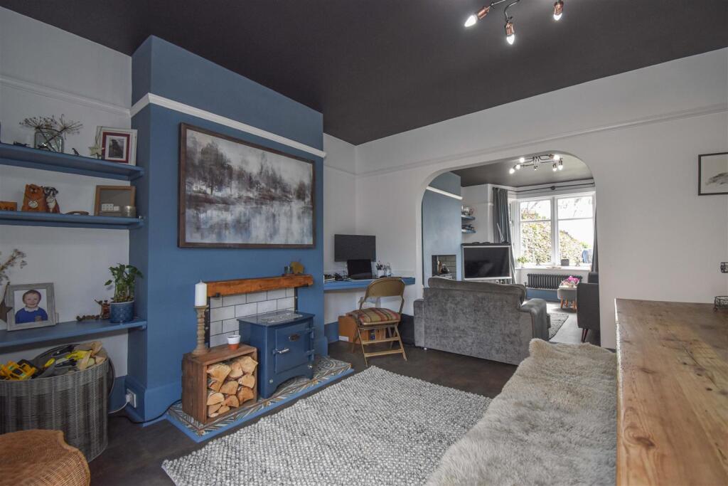 2 Fell Croft Dining Room b.jpg