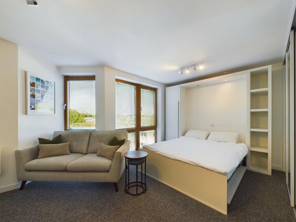 Lounge / Bedroom