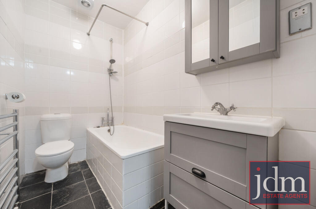 871cf5c8-c796-470...