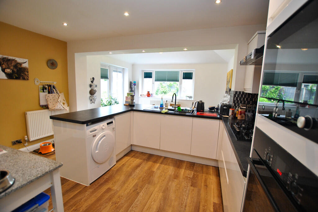 Kitchen2_edited