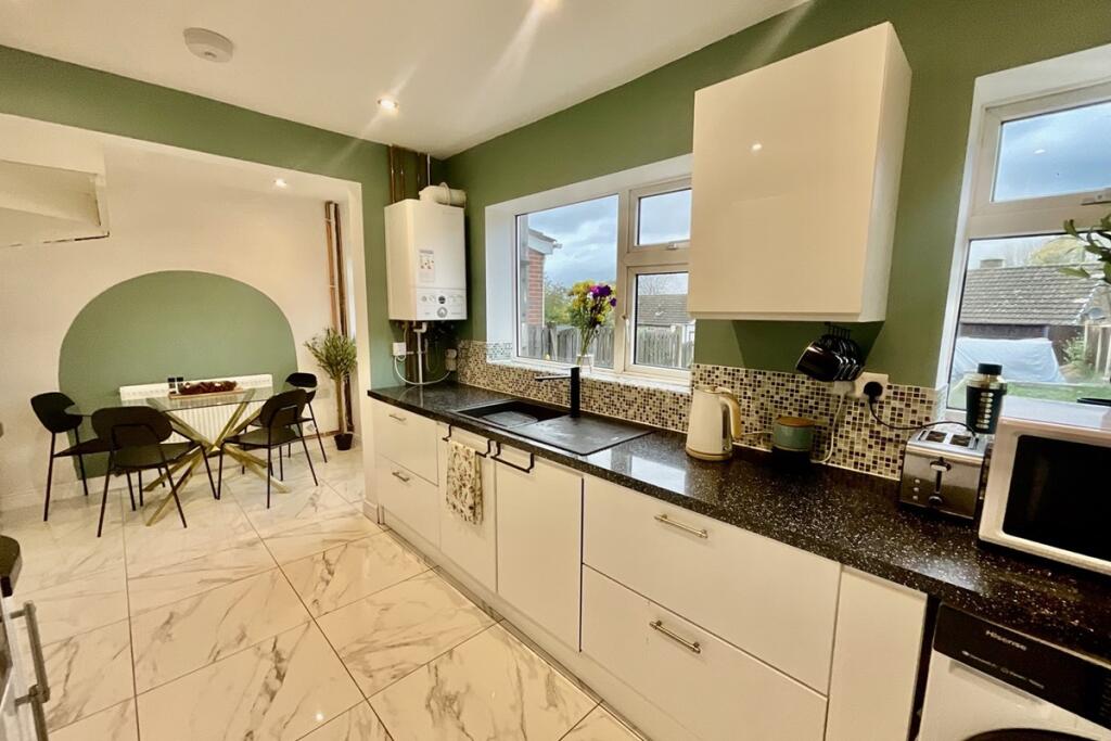 Dining Kitchen 
