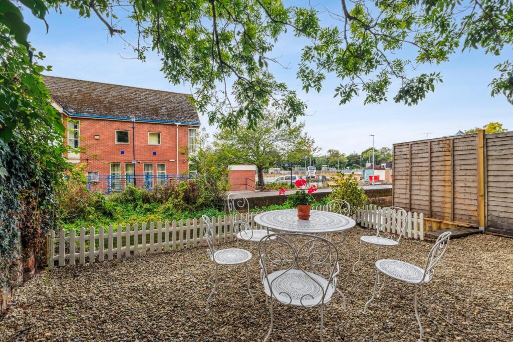 97693_81 Castle Street(32).jpg