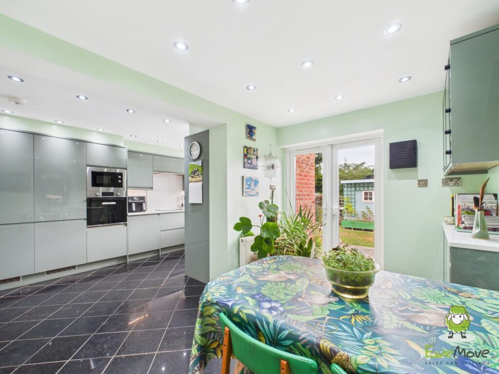 EweMove Estate Agents Basingstoke - Lavender Road 