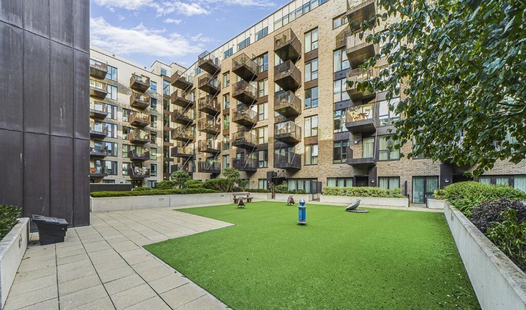 communal garden.jpeg