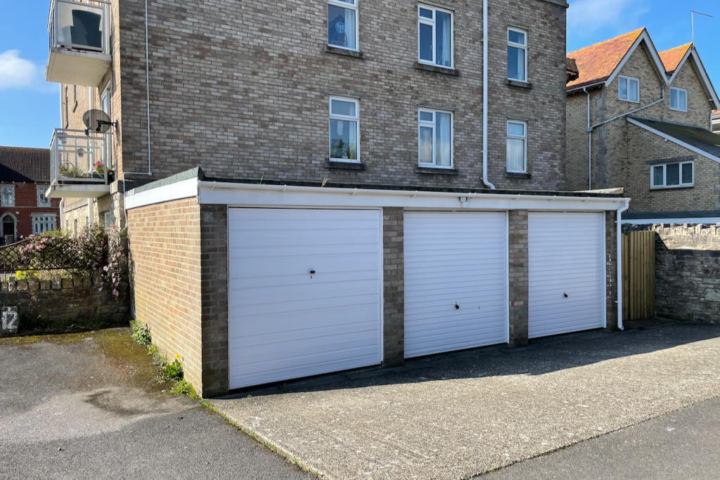 Garaging