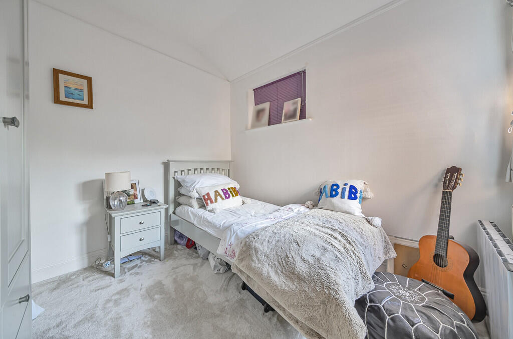 bedroom2-1