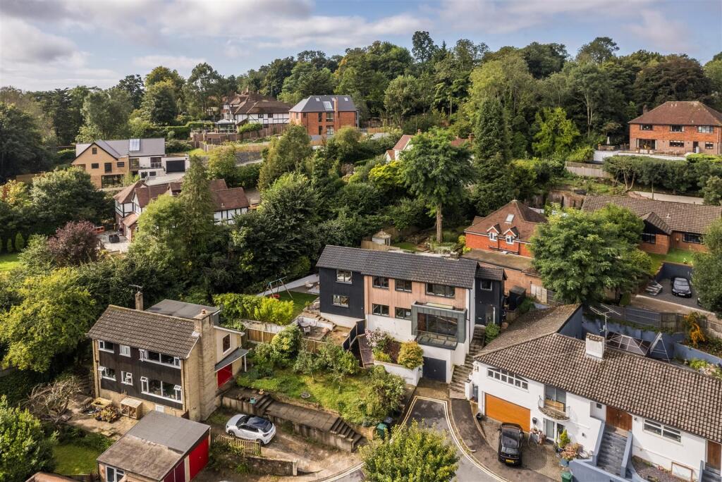 2 Withdean Close-9.jpg
