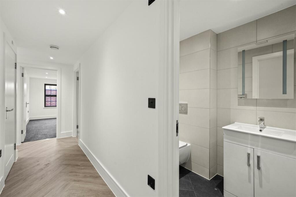 Flat 2 - 7, Sudbury Hill Close ,  - 6O0oqI4c6p40QQ