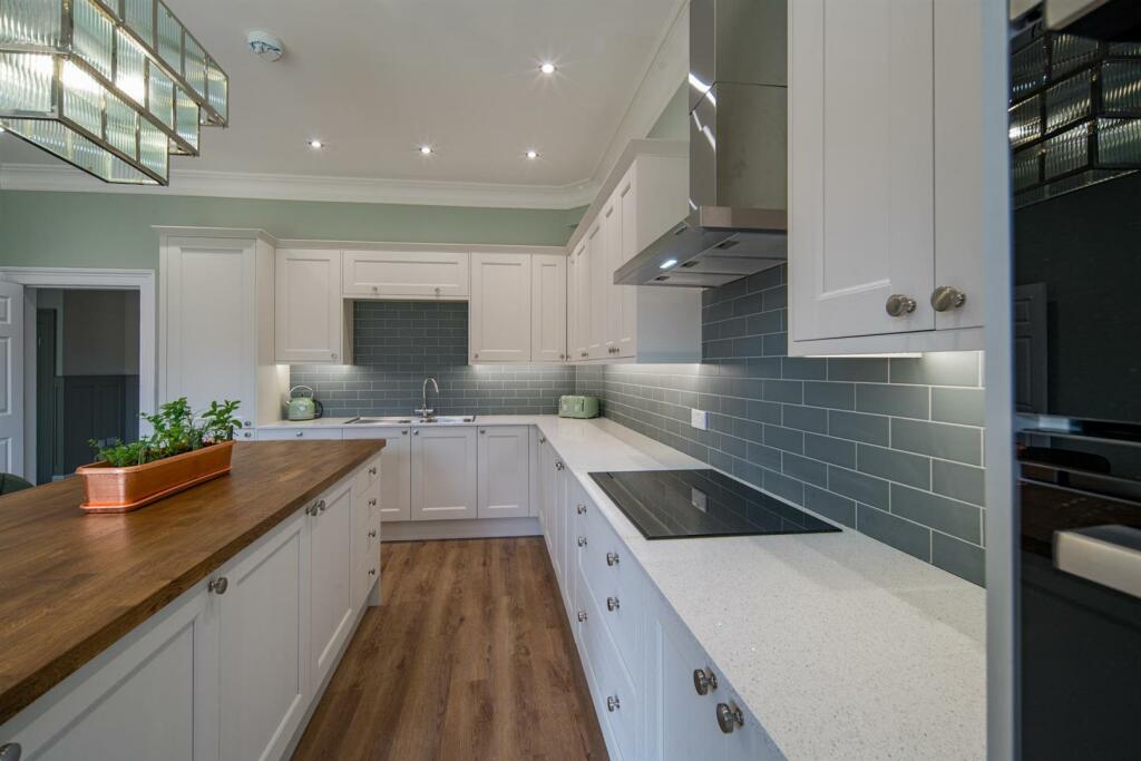 Kitchen..jpeg