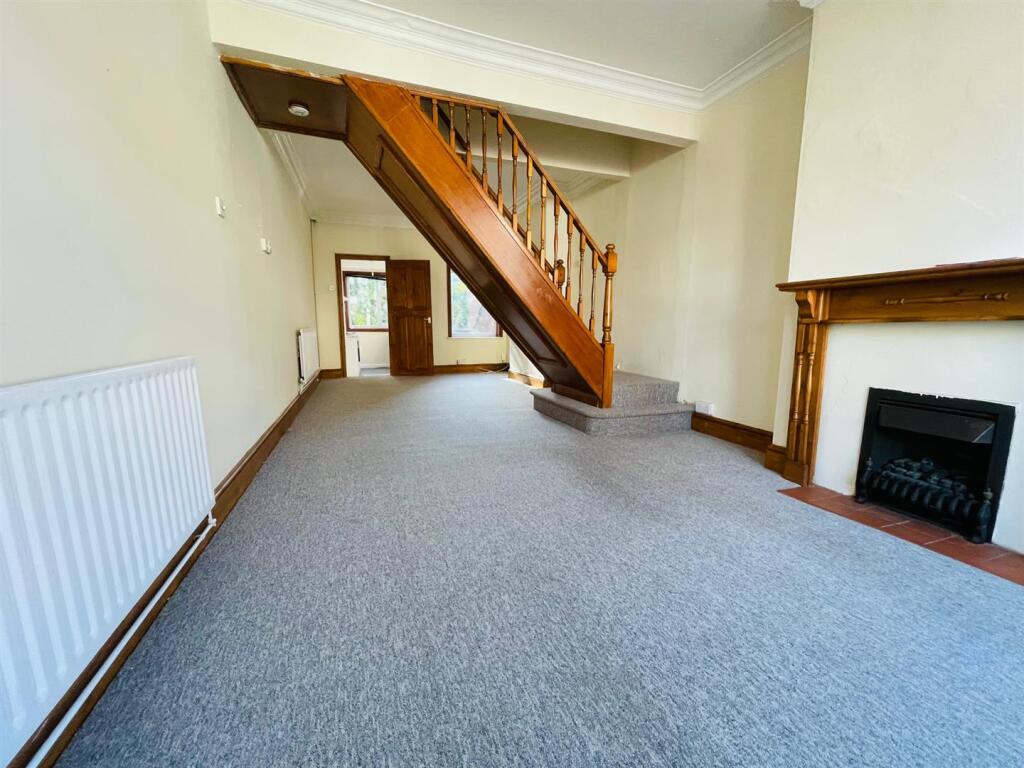 Through Lounge/Diner