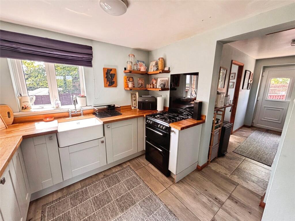 Kitchen / Utility