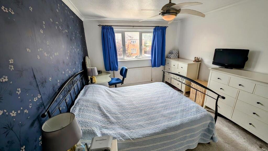 3 Mountbatten bed 1 2.jpg