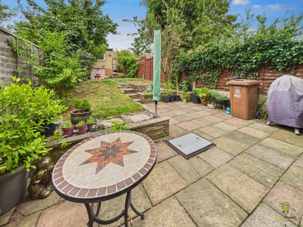  Presented by Clinton at EweMove Bexleyheath and D