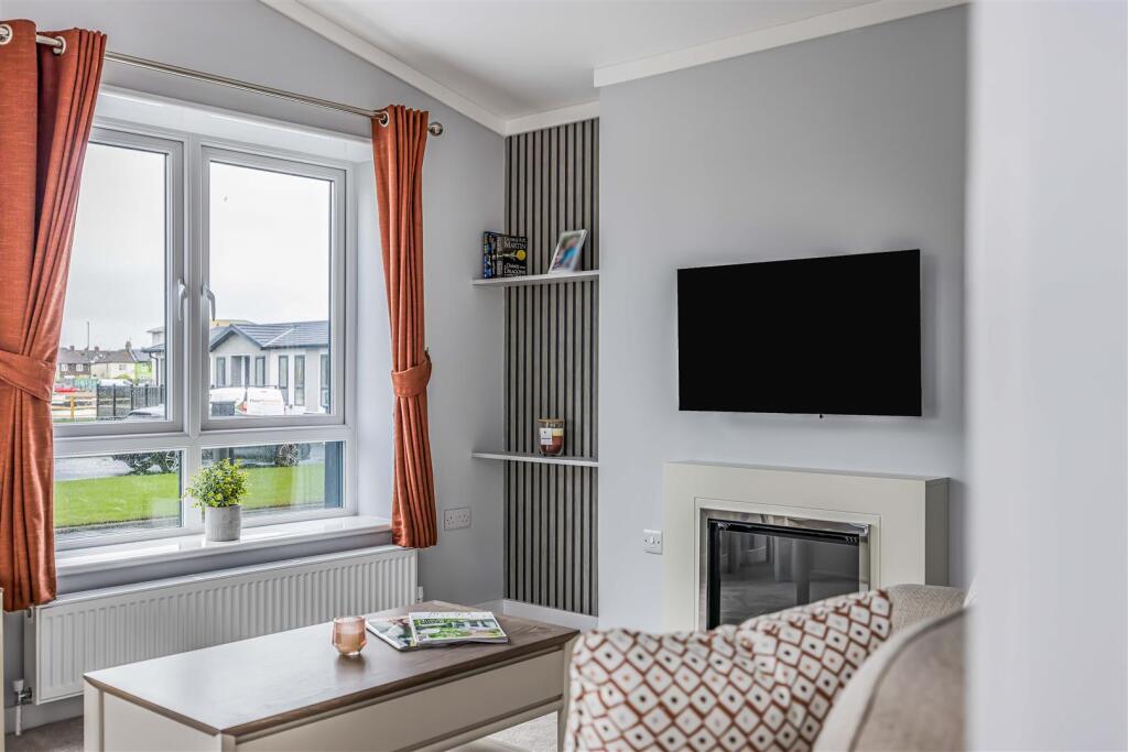 Plot 26 Littlehampton Marina-Small-PorticoMarketin