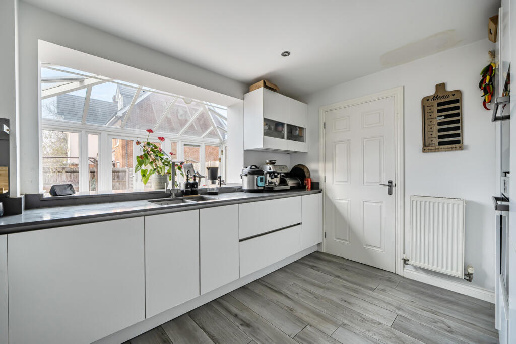 1393839-17-694944...