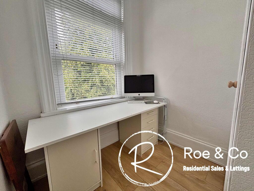 Bedroom five/office