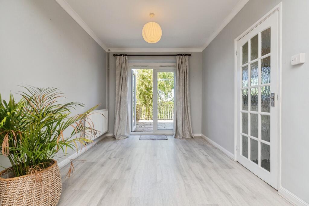 Dining Room / Decking