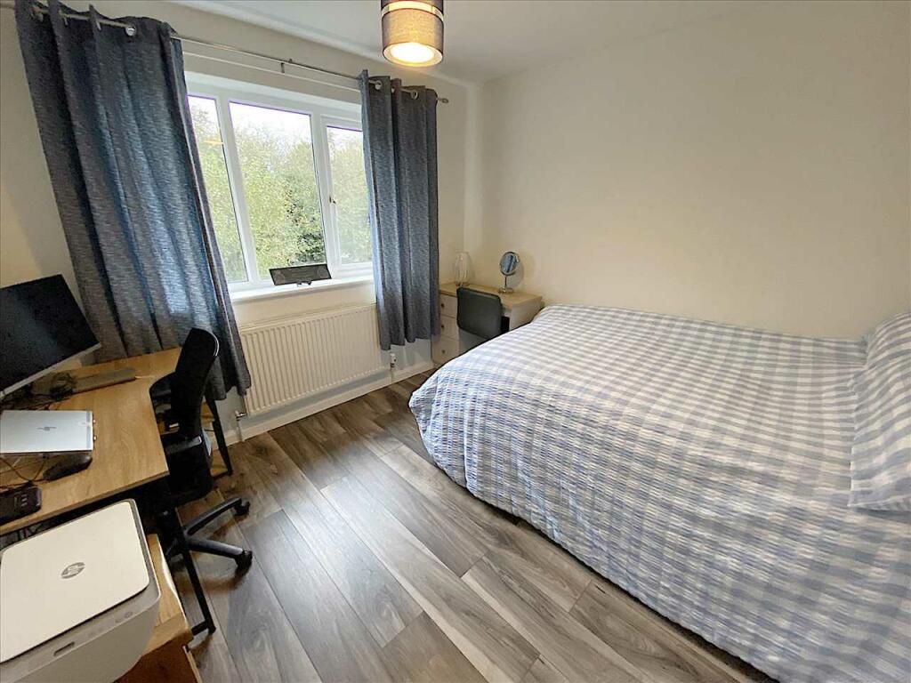 Bedroom 3: