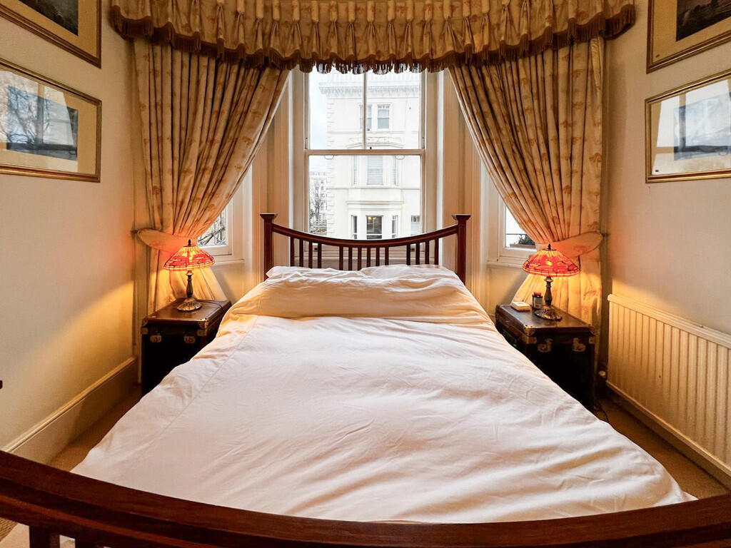 second bedroom ne...