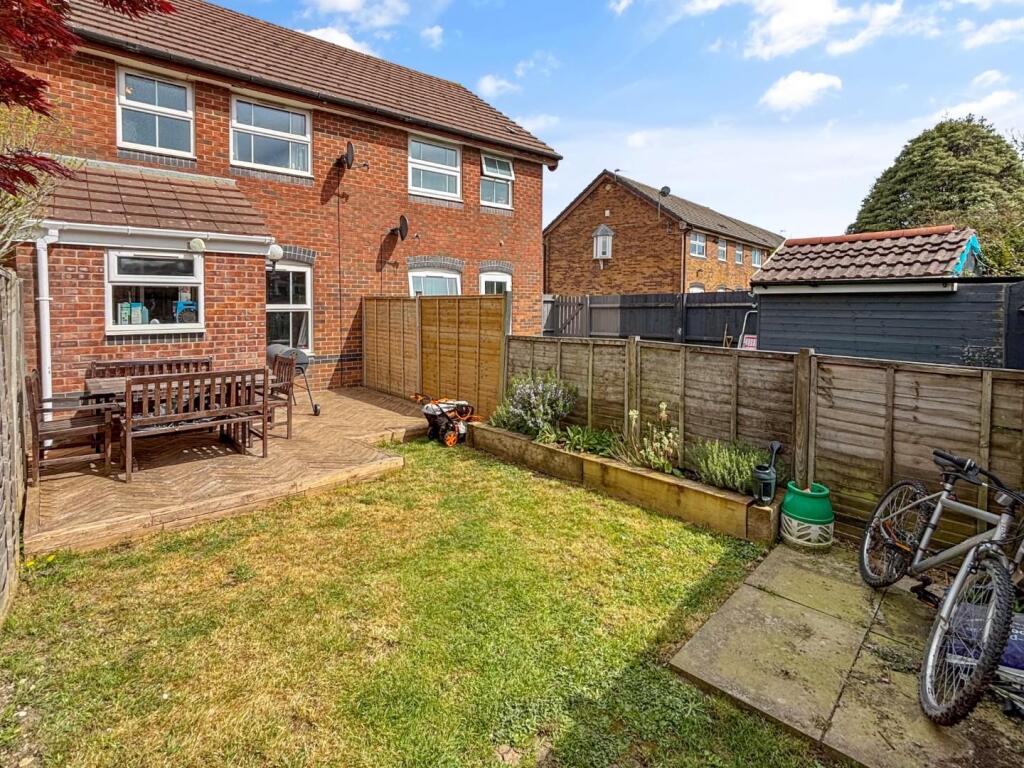 6 - rear garden.jpg