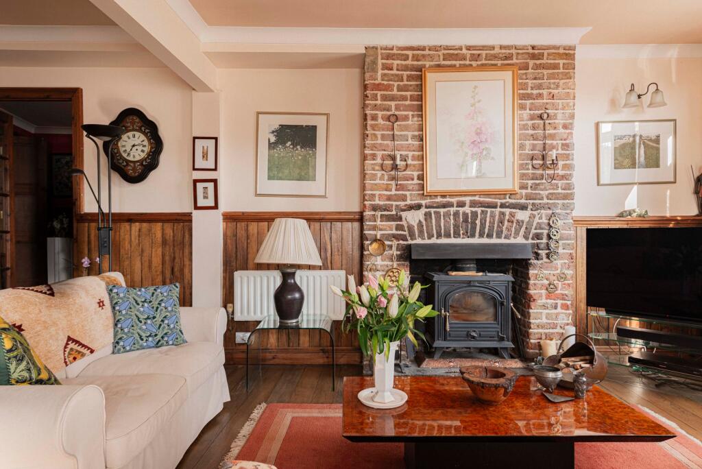 Living Room (2)