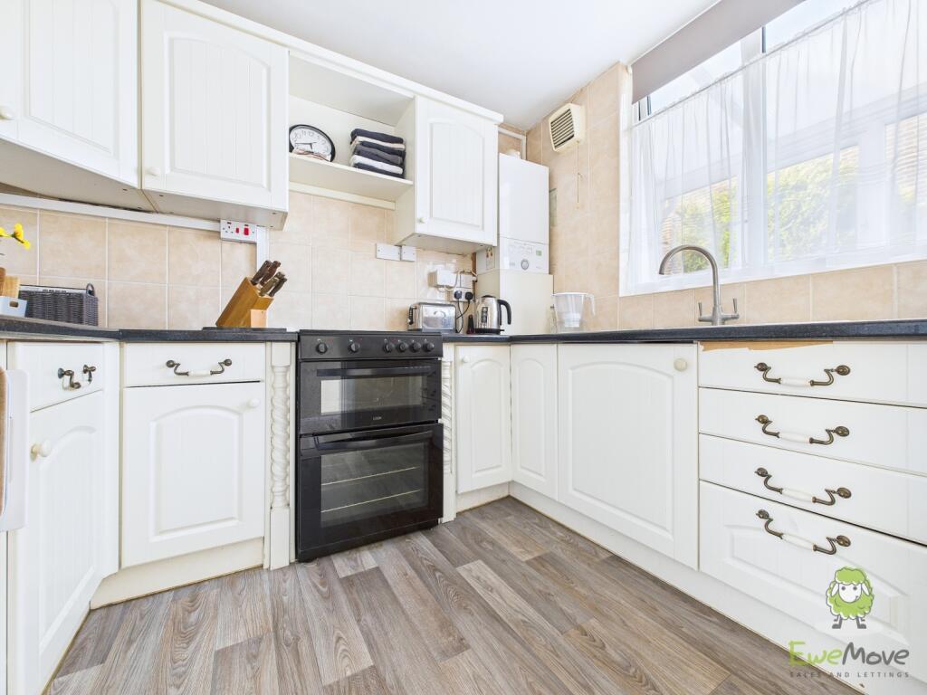 CAM01543G0-PR0124-STILL012