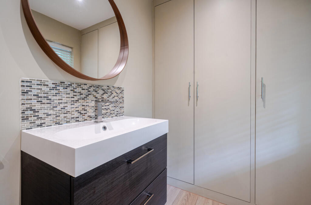 1341750-9-68a71ae...