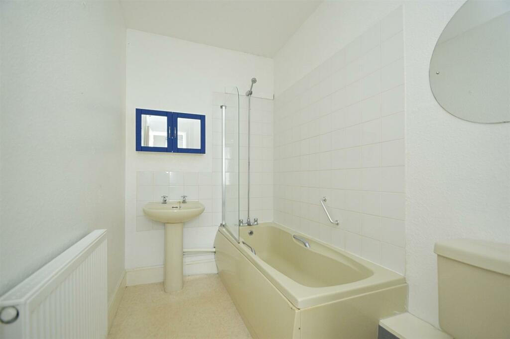 resizedBathroom.jpg