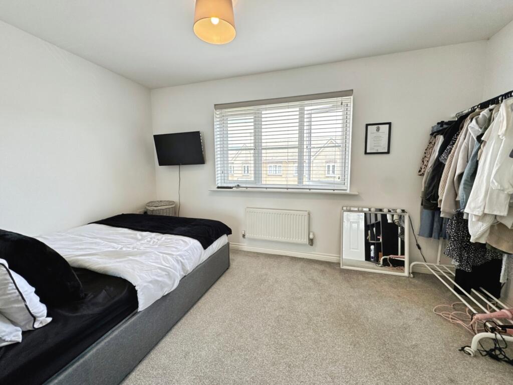 EweMove Basingstoke 102 Wiltshire Crescent
