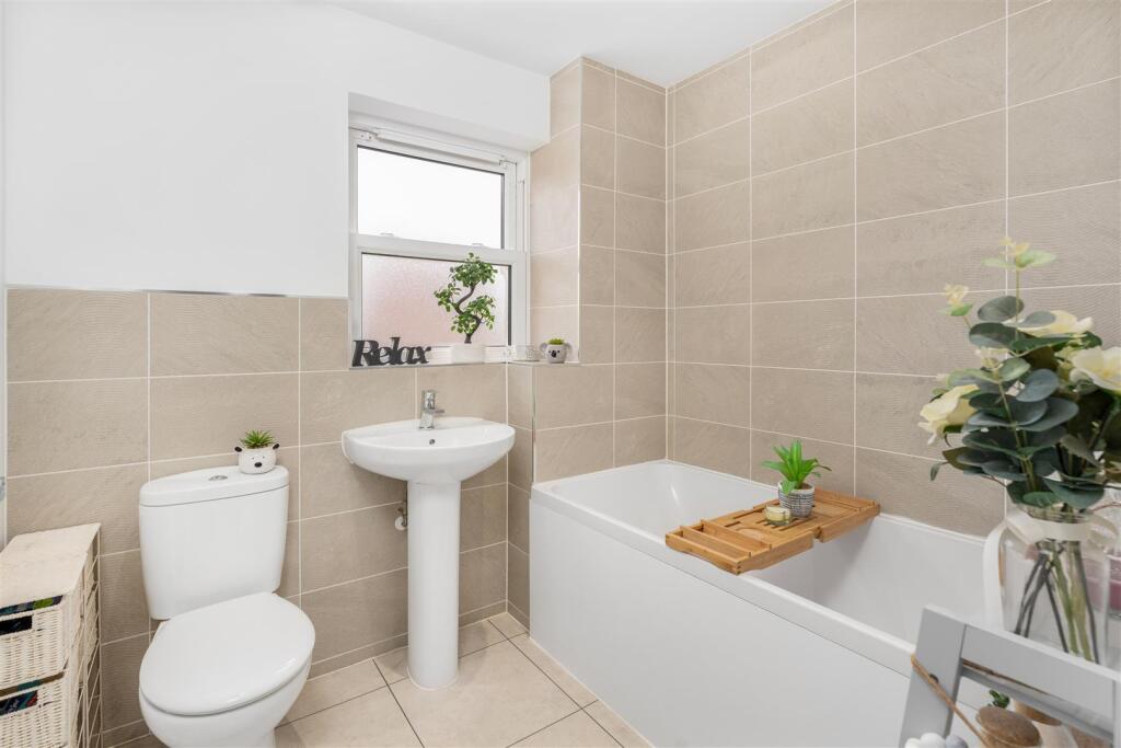 98 Bourton Road, Banbury-24.jpg