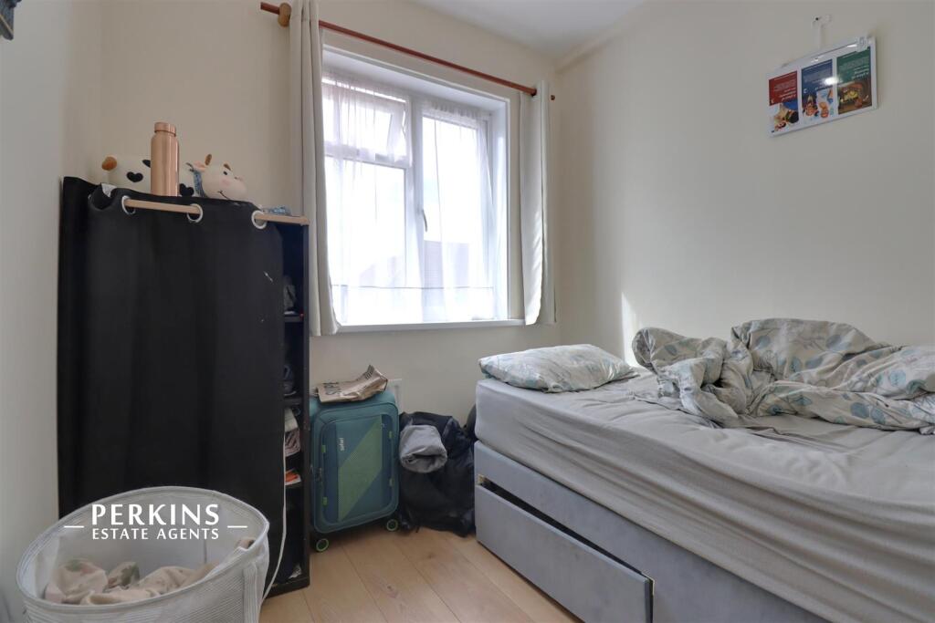 BED 4.JPG