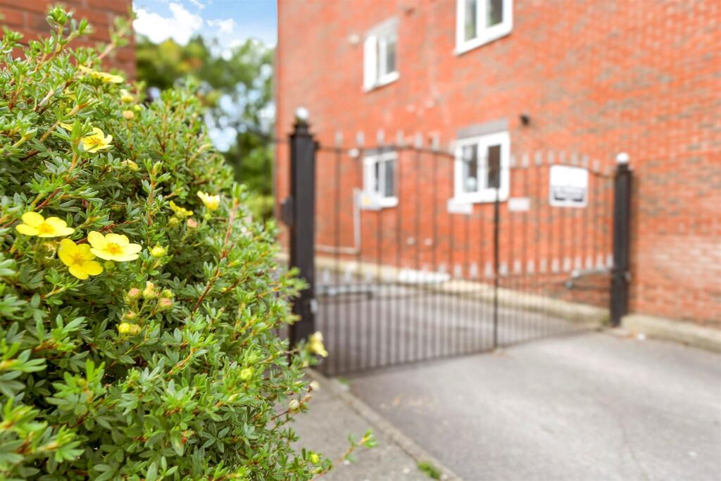 External Lifestyle Photograph