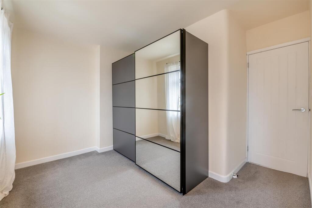 8634902-interior16.jpg