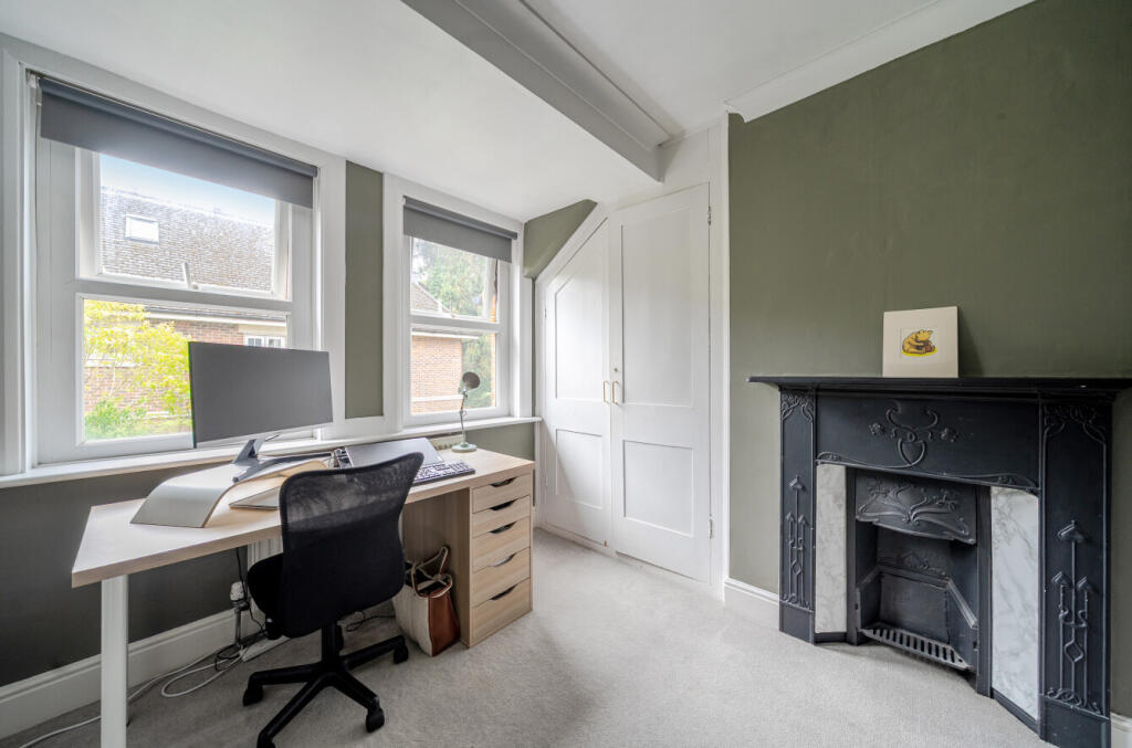 1348730-5-68c13df...