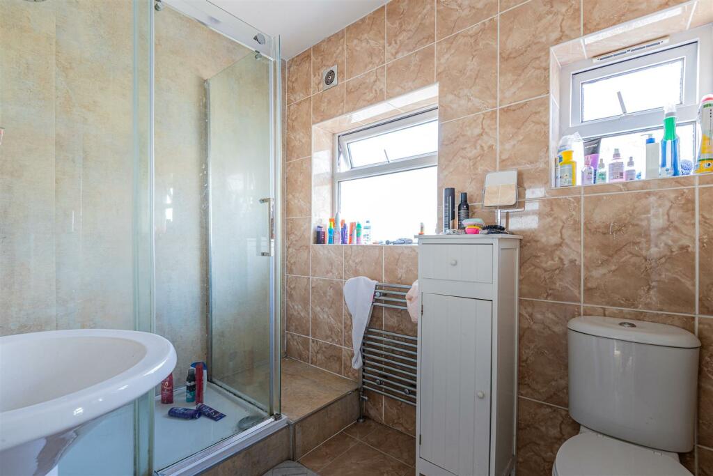 Western Avenue 381-3.jpg