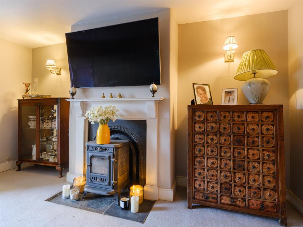 12 London Road-28.jpg