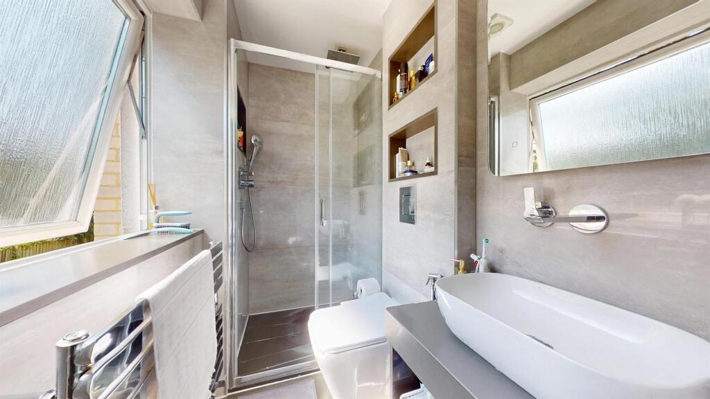 Two Bedroom to rent - Barrain London