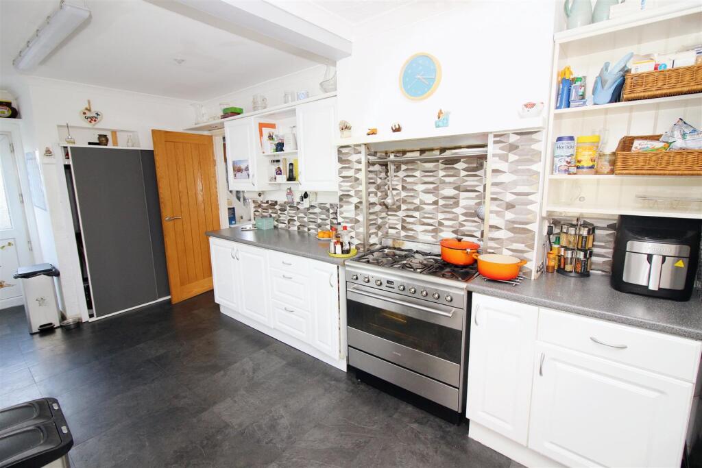 kitchen (1).jpeg
