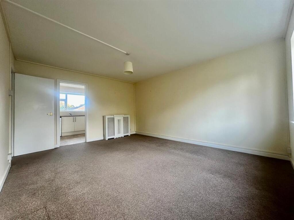 WhatsApp Image 2025-10-30 at 12.32.13_cb3c0769.jpg