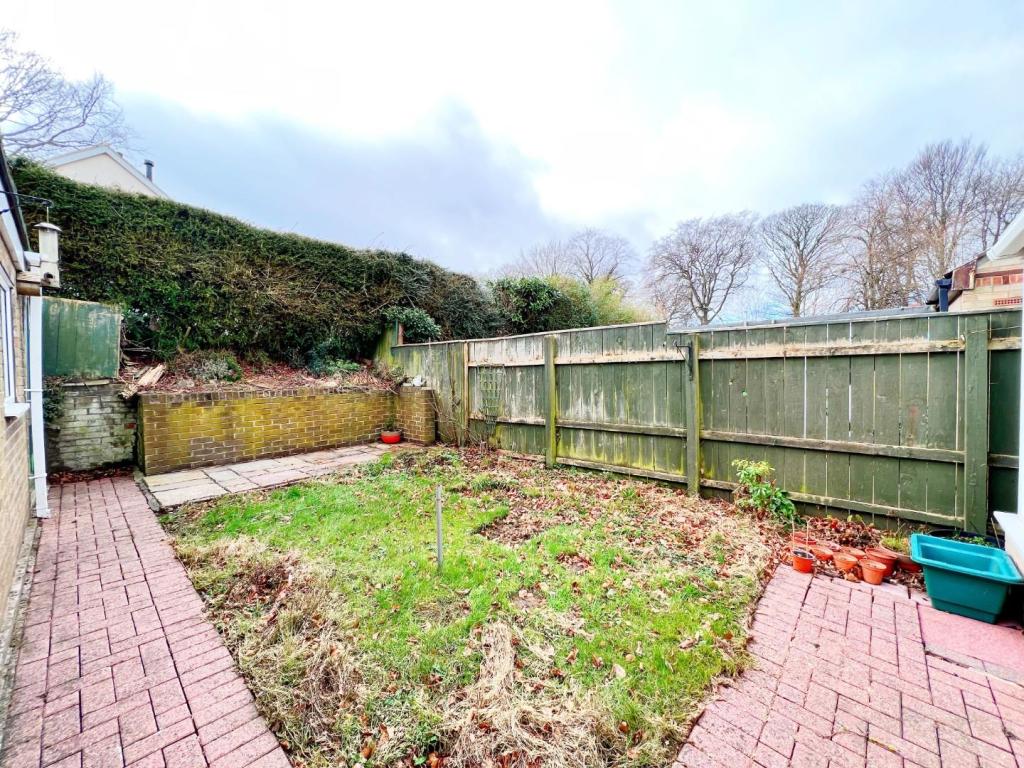 Garden pic 2.jpg