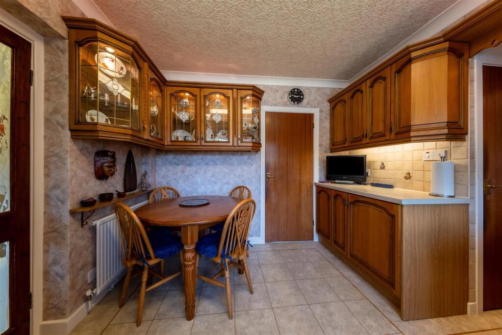 22 Rookery Drive-002.jpg