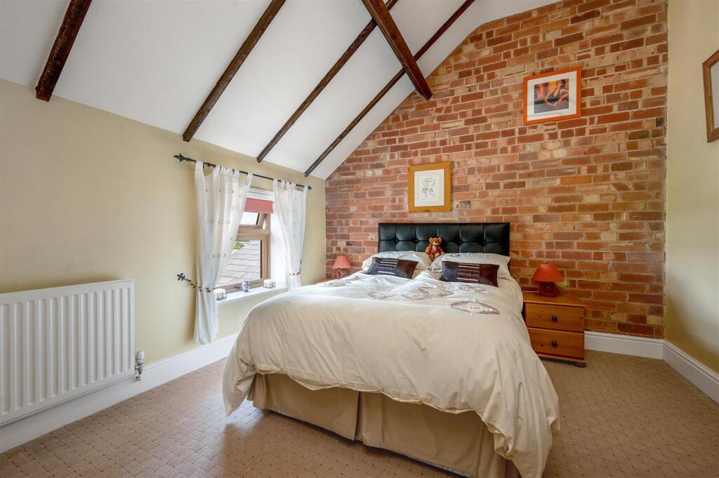 The Covert, Elton WEB PH-79.jpg