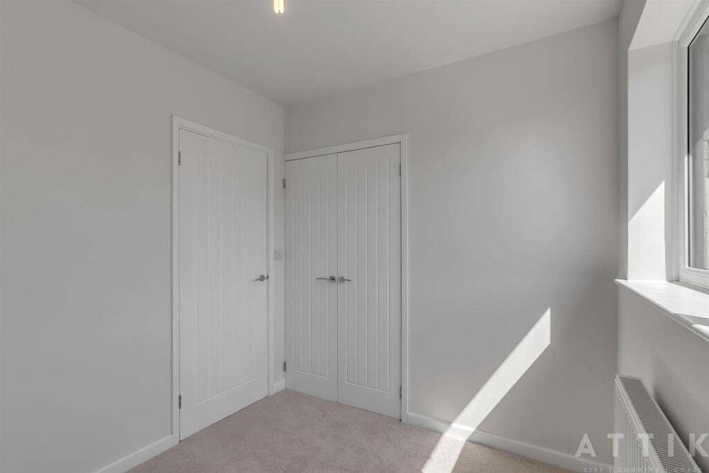 1 Prince Andrews Close, Norwich, NR66XH (15).jpg