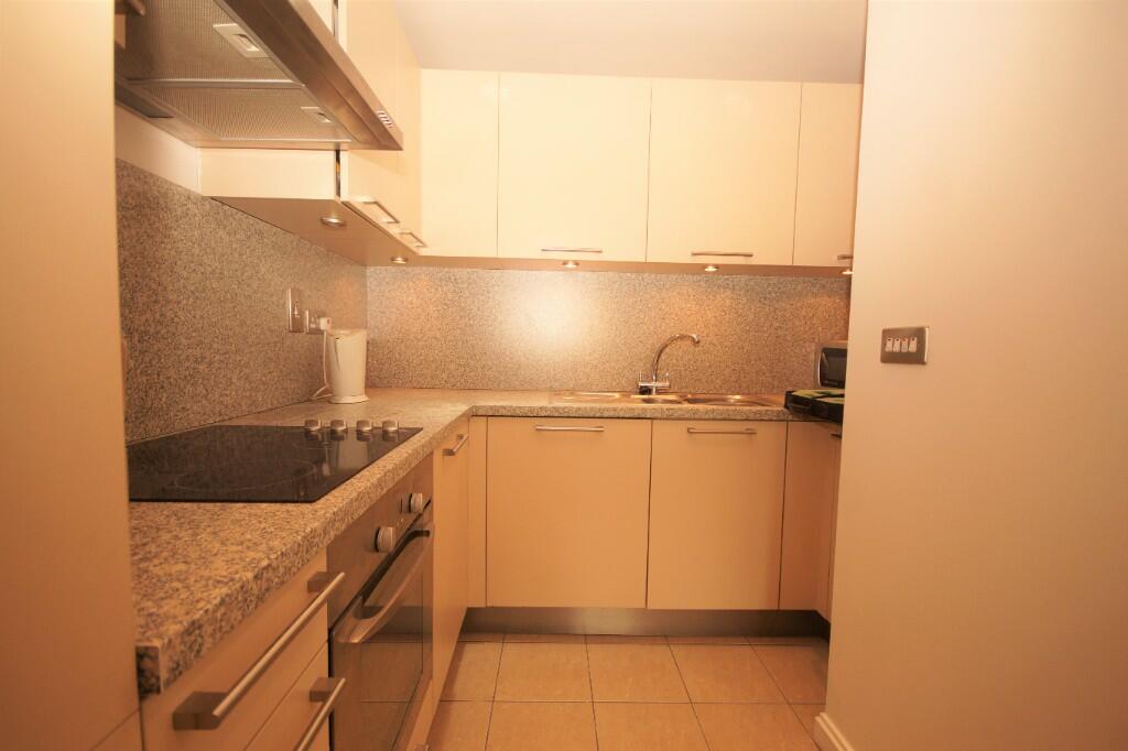 12 Rhydes Court