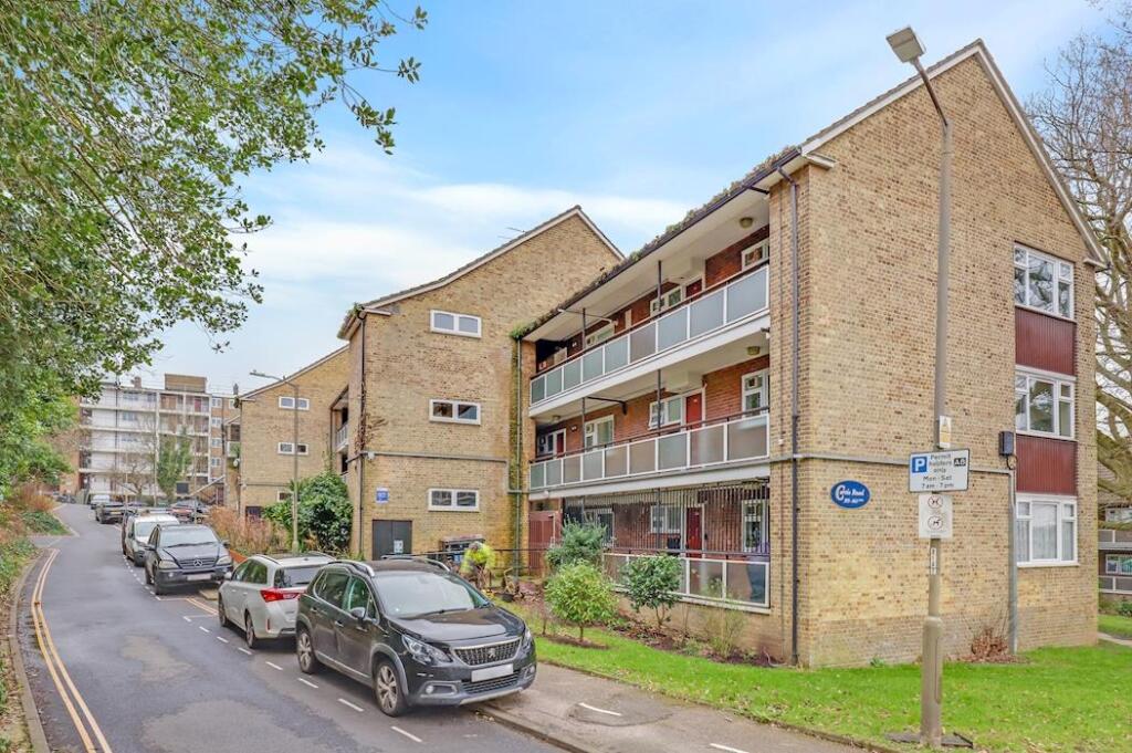 15-thumbac8dJHRMCT - 261 Cortis Road - 43.jpg
