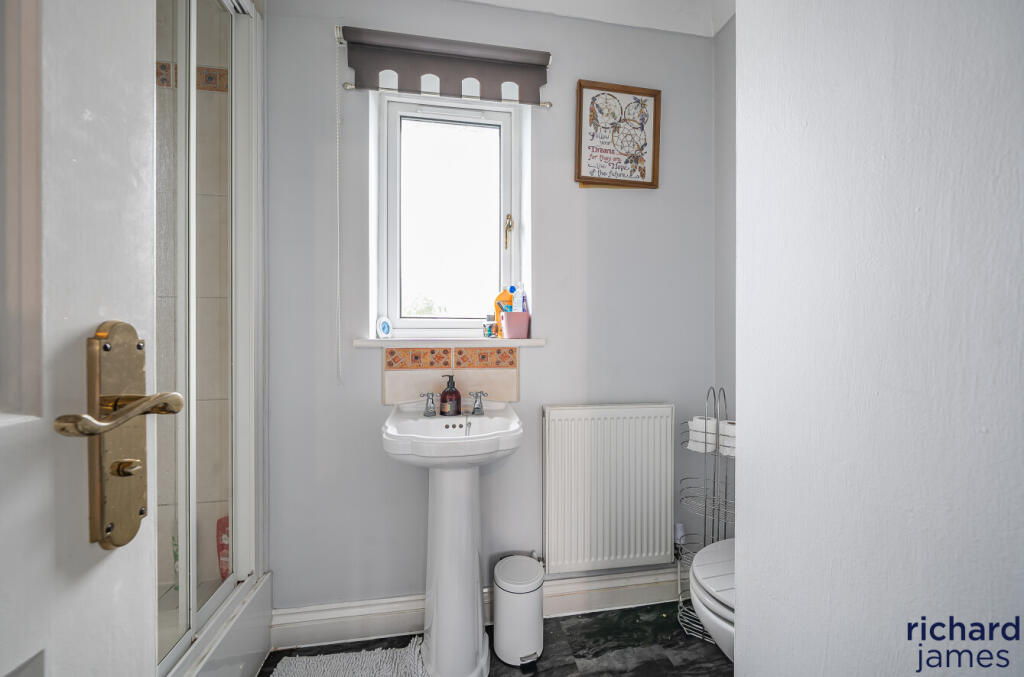 12dd3be9-c5d4-4f5...