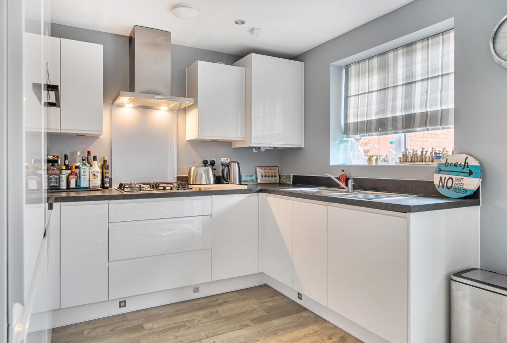 1395769-8-6961179...