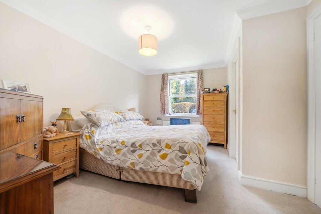 Bedroom 1.jpg