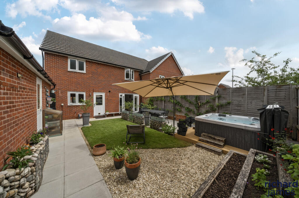 b8e0a3735c894cfa86e00e354dcd2c82